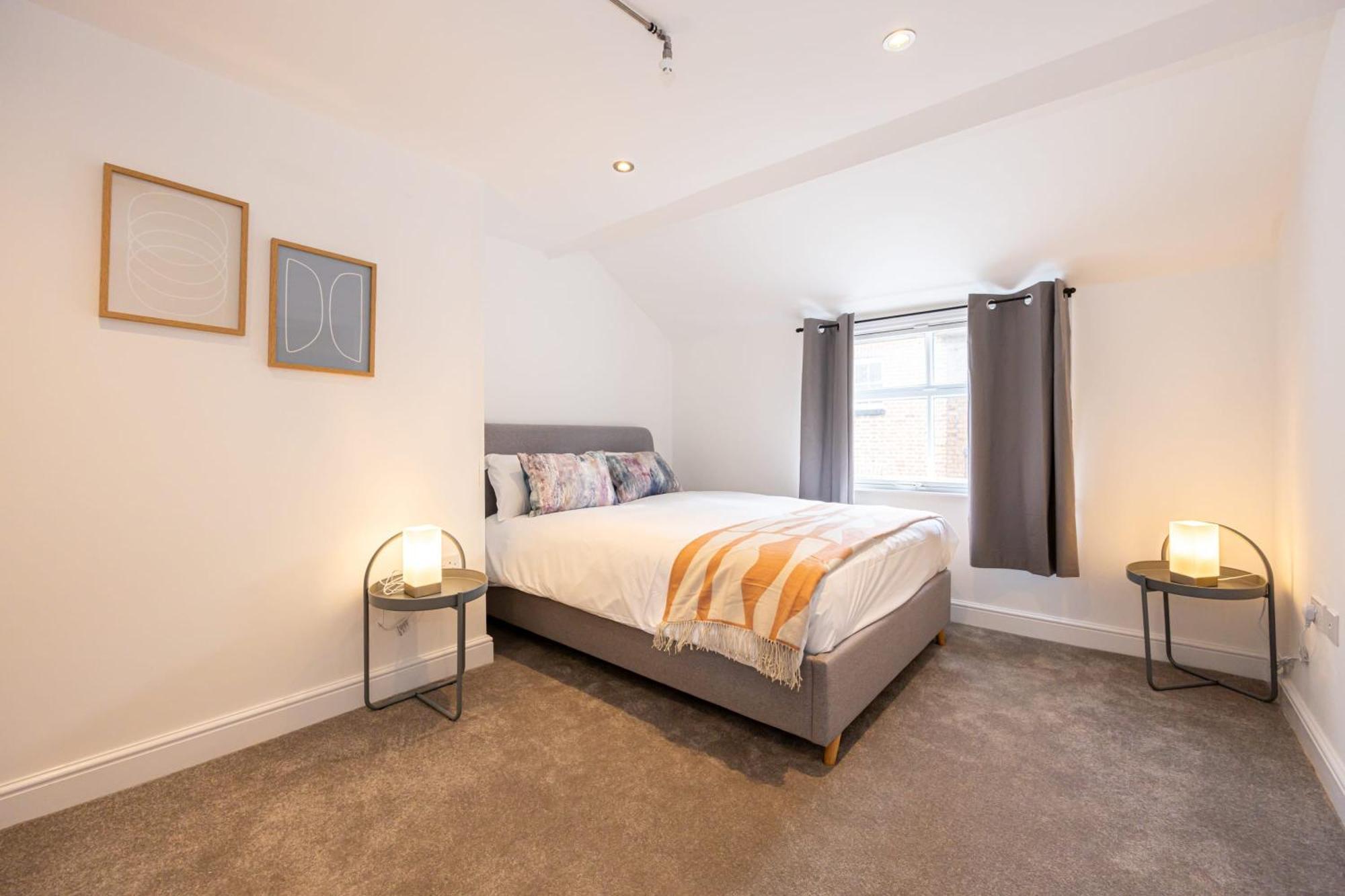 Beautiful 1 Bed 20Mins To Central Manchester Болтон Экстерьер фото