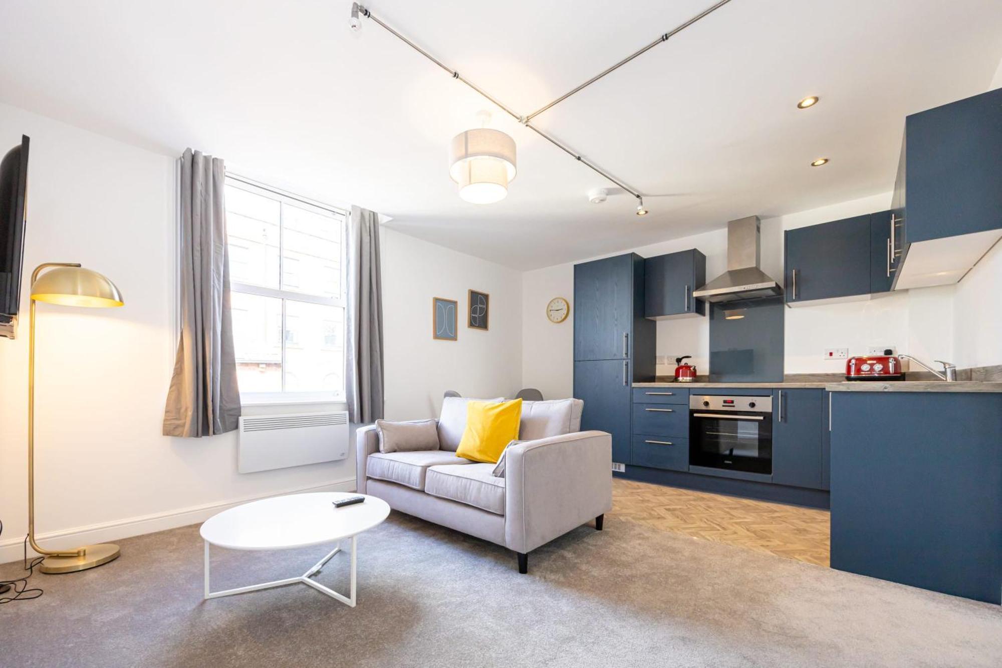 Beautiful 1 Bed 20Mins To Central Manchester Болтон Экстерьер фото