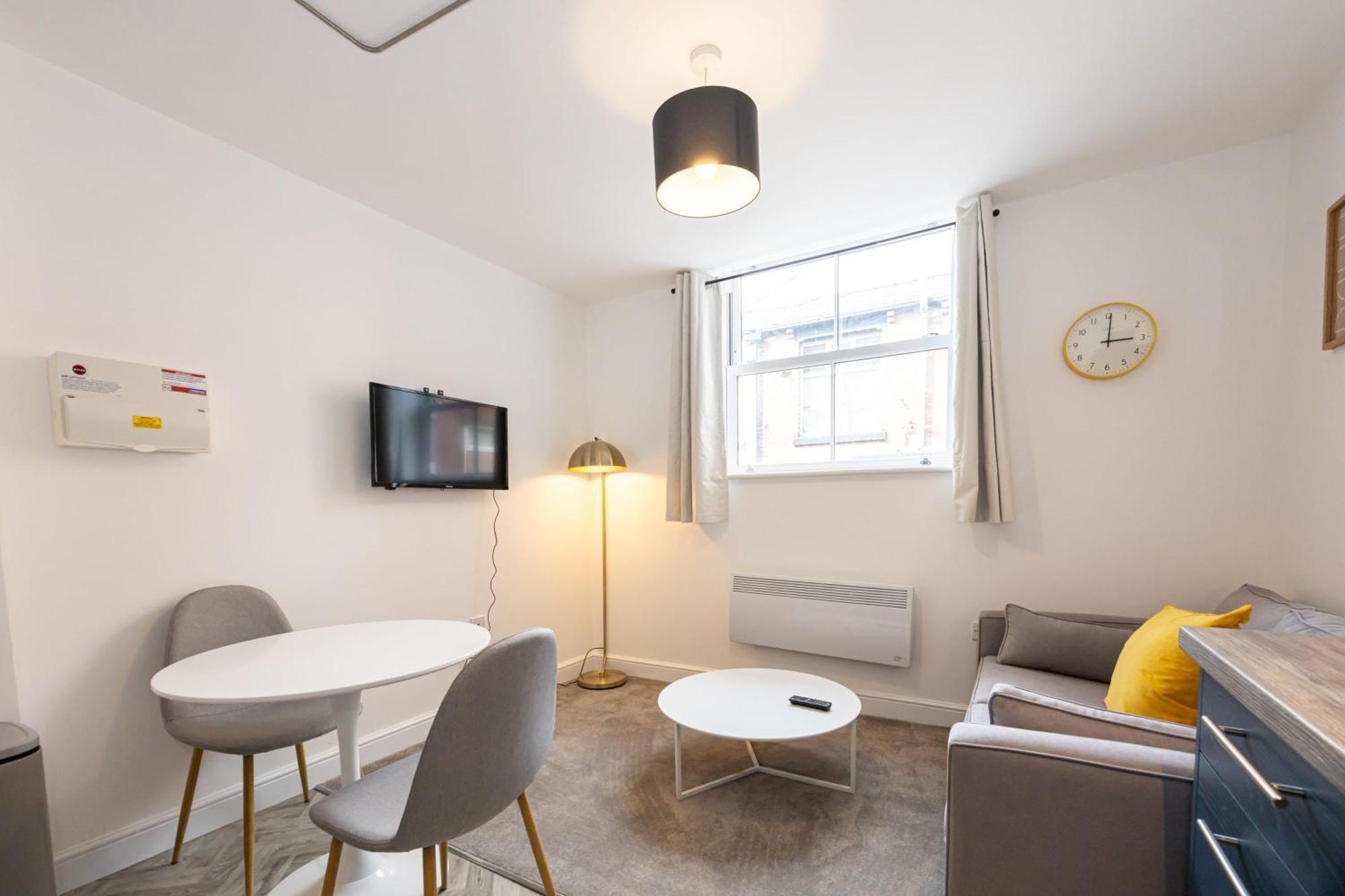 Beautiful 1 Bed 20Mins To Central Manchester Болтон Экстерьер фото