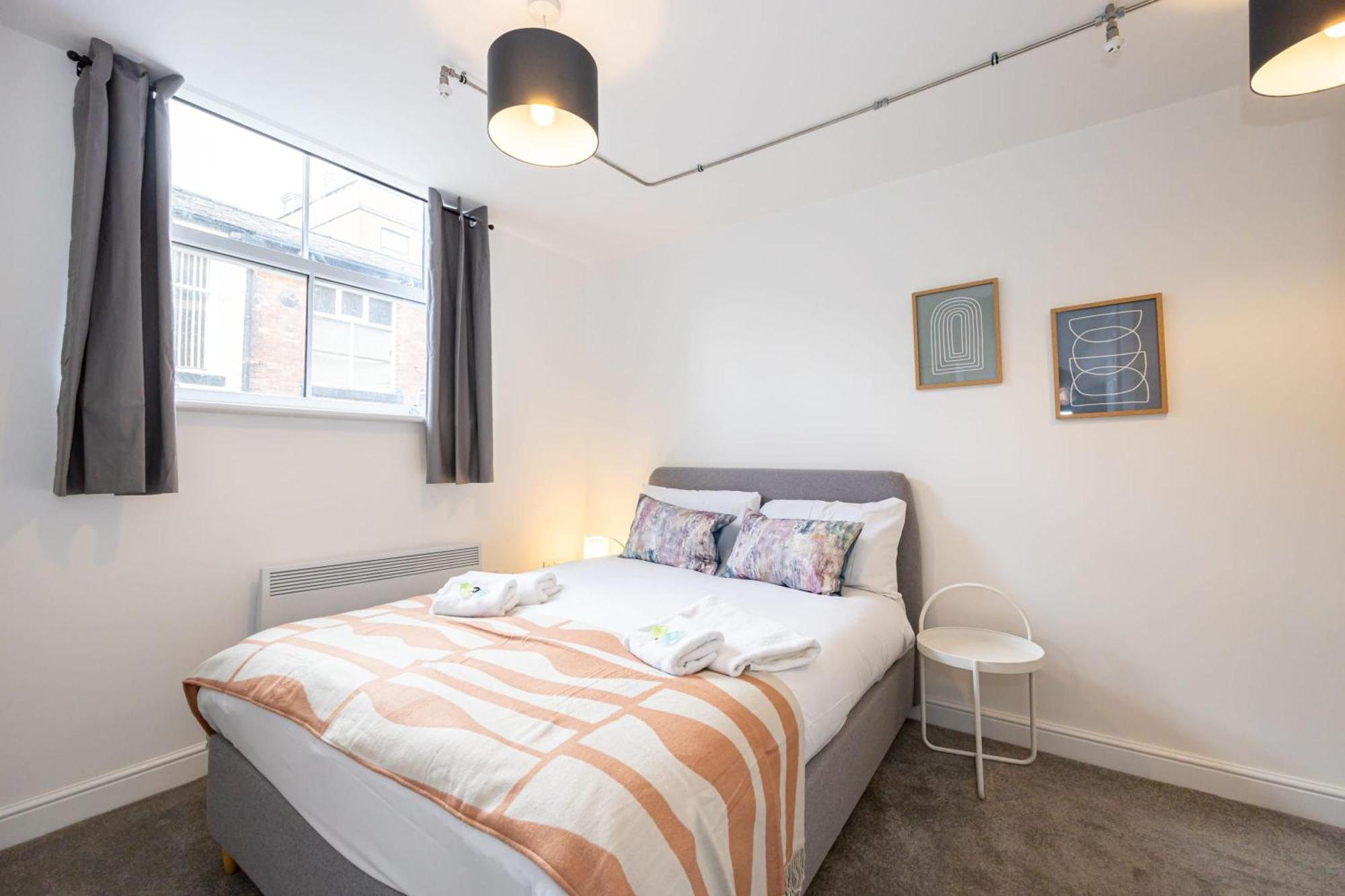 Апартаменты Beautiful 1 Bed 20Mins To Central Manchester Болтон Экстерьер фото